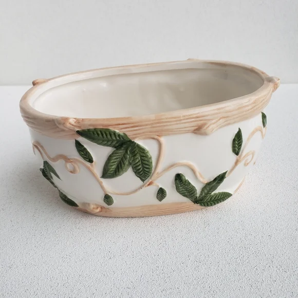 Claire Burke Vintage Planter Raised Vine Pattern - Picture 4 of 4